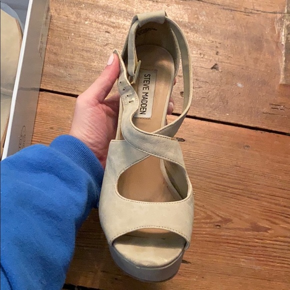 Steve madden wedges - Picture 3 of 6